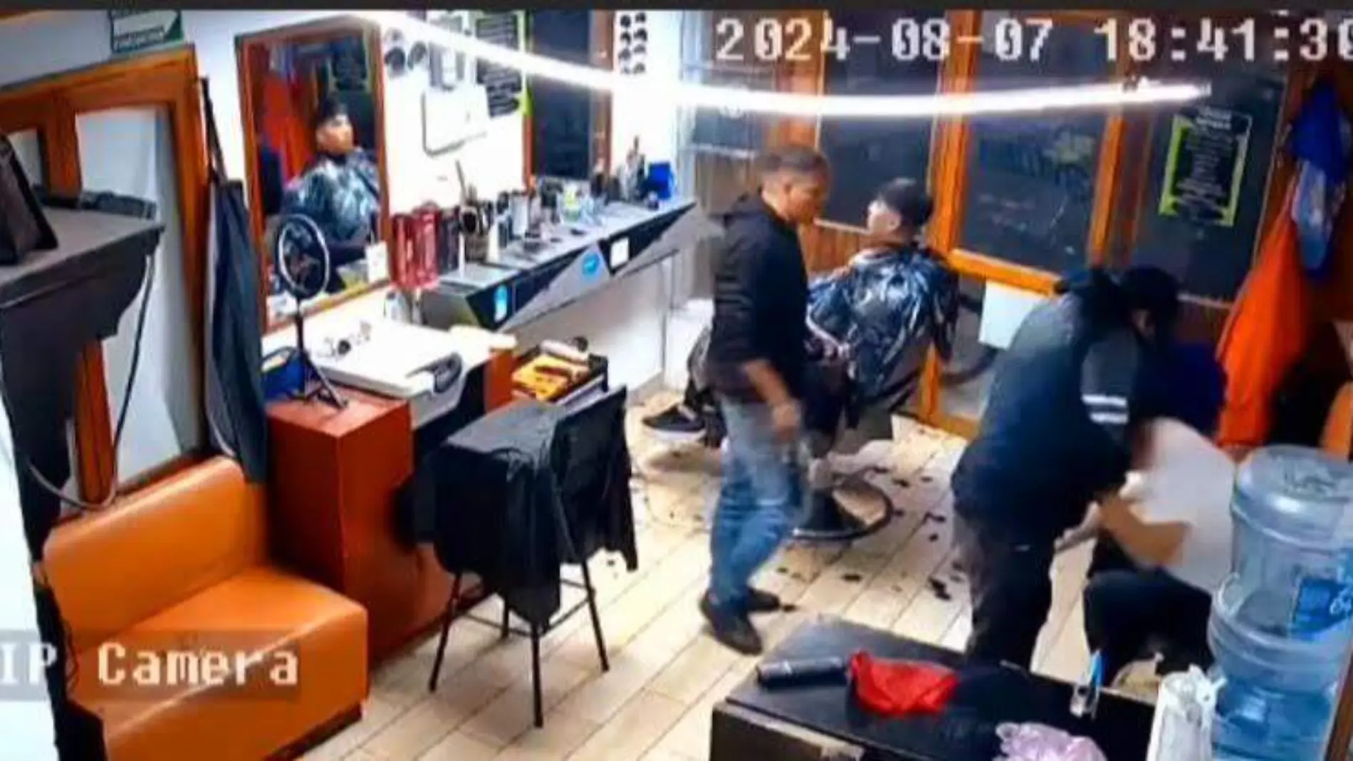 asalto barbería